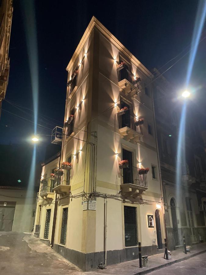 Vicolo San Gaetano -Luxury Rooms- カターニア エクステリア 写真
